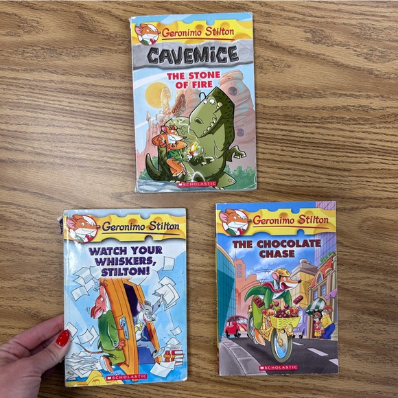 Scholastic Geronimo and TheaStilton Chapter Books - Picture 6 of 13